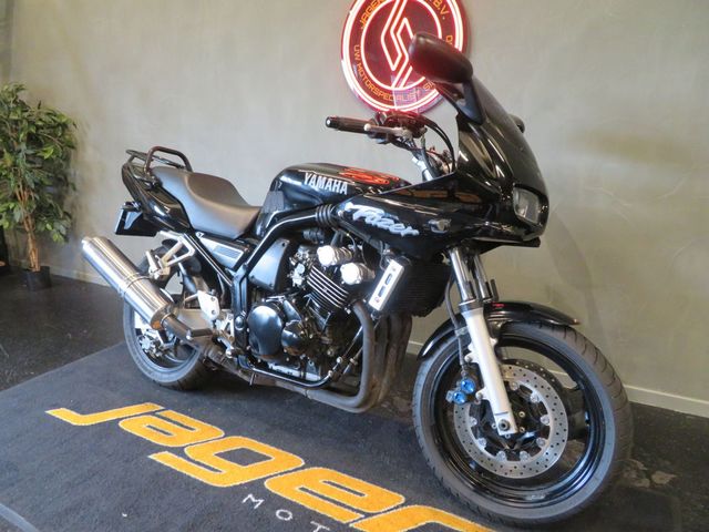 yamaha - fzs-600-fazer