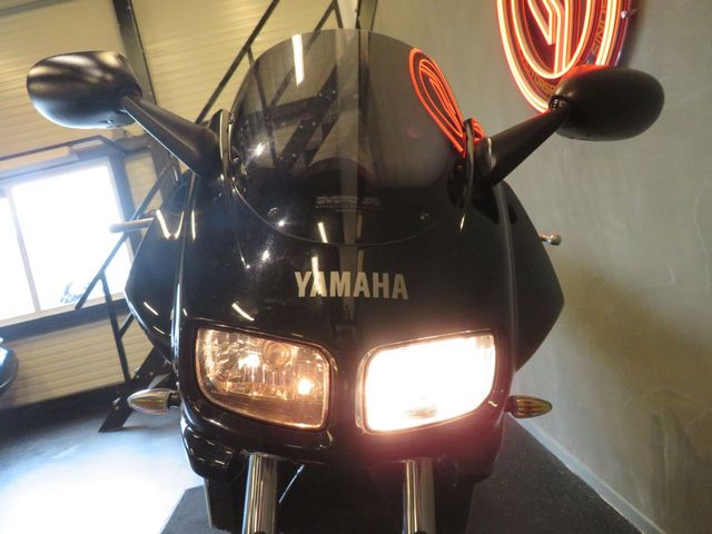 yamaha - fzs-600-fazer