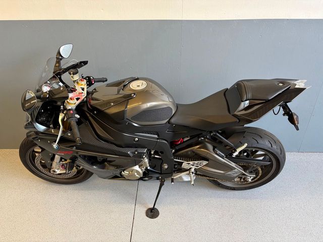 bmw - s-1000-rr-carbon-edition