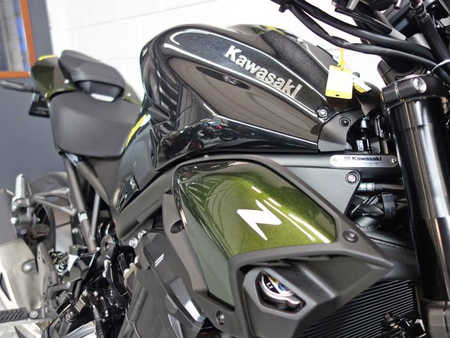 kawasaki - z900