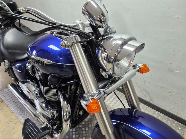 triumph - bonneville-america