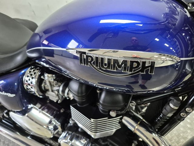 triumph - bonneville-america