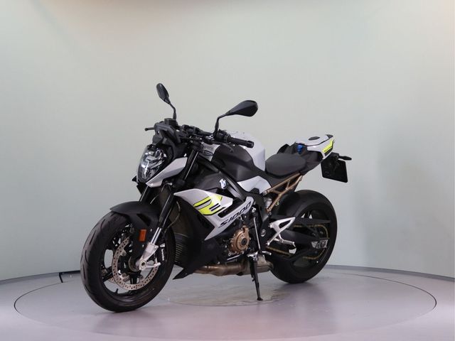 bmw - s-1000-r