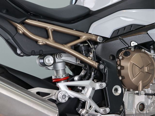 bmw - s-1000-r