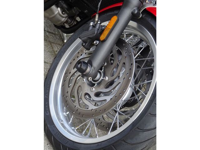 triumph - thruxton-1200