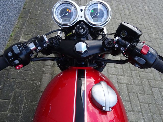 triumph - thruxton-1200
