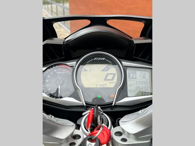 yamaha - fjr-1300