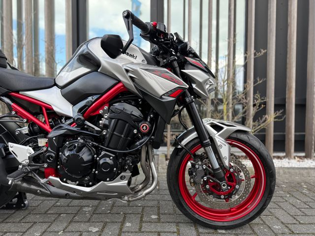 kawasaki - z900