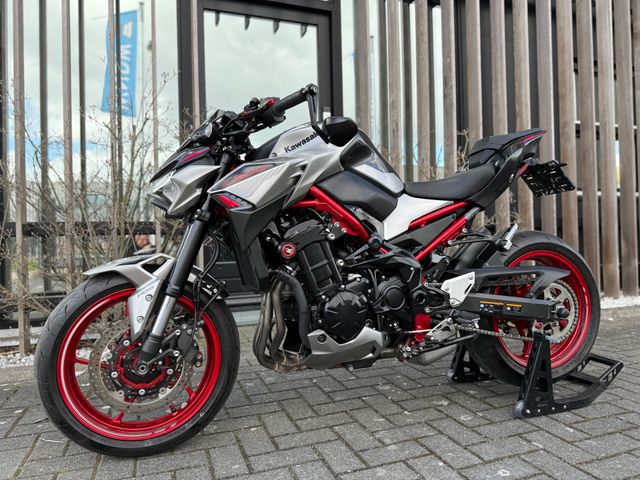 kawasaki - z900