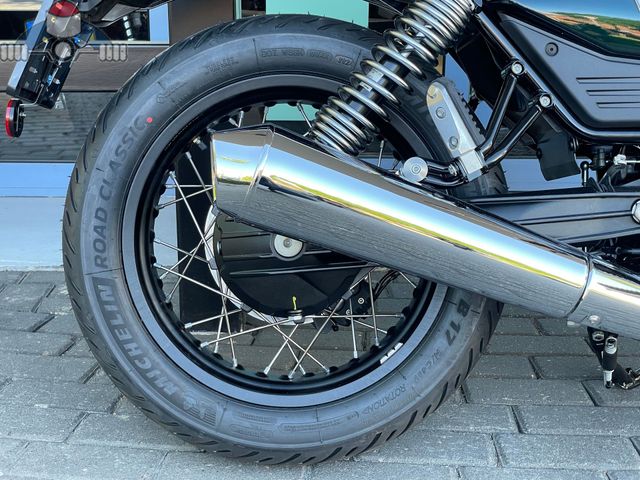 moto-guzzi - v-7-special