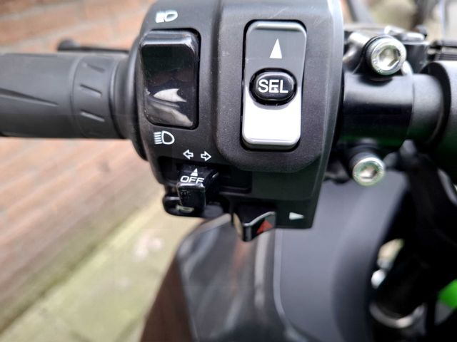 kawasaki - z-1000-sx