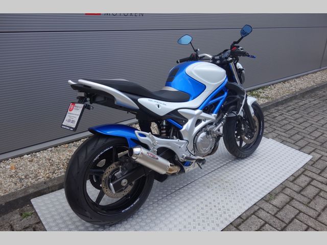suzuki - gladius