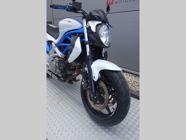 suzuki - gladius