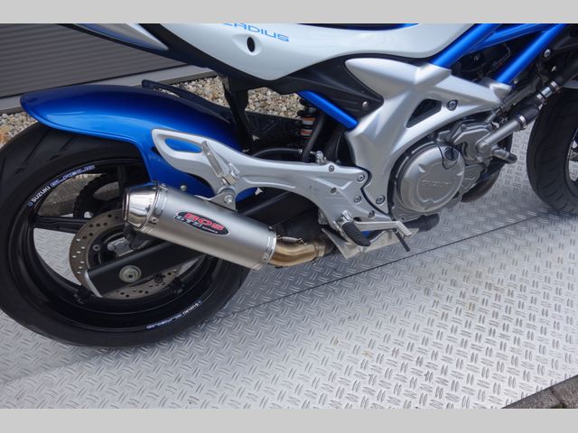 suzuki - gladius