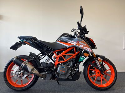KTM 390 DUKE – foto 2