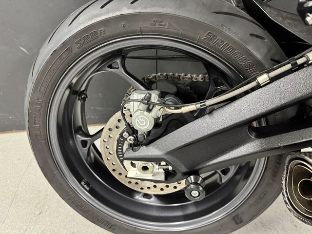 triumph - street-triple-rs