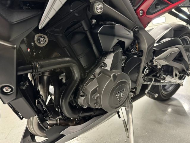 triumph - street-triple-rs