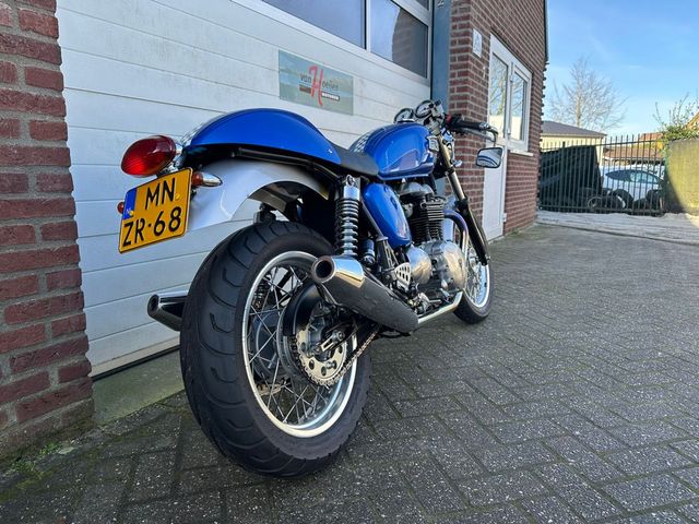 triumph - thruxton-900