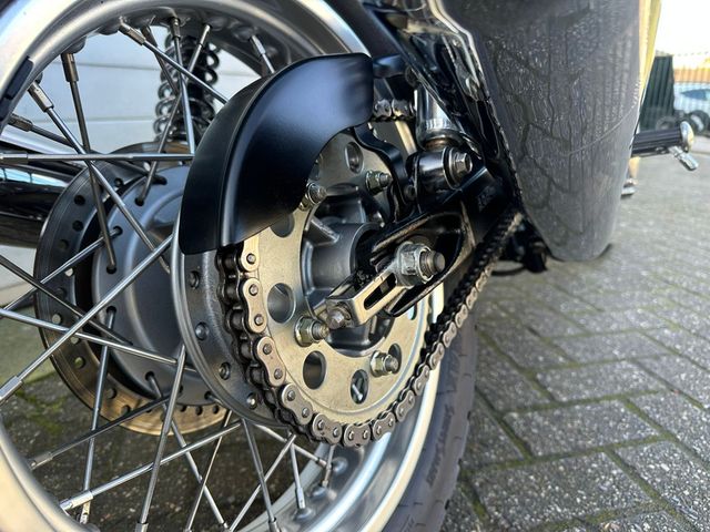 triumph - thruxton-900