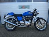 TRIUMPH THRUXTON 900