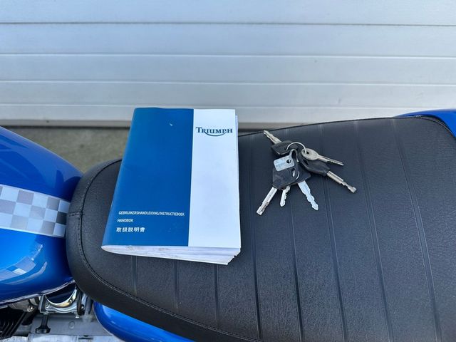 triumph - thruxton-900