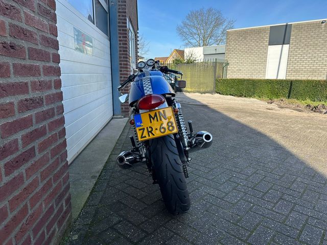 triumph - thruxton-900