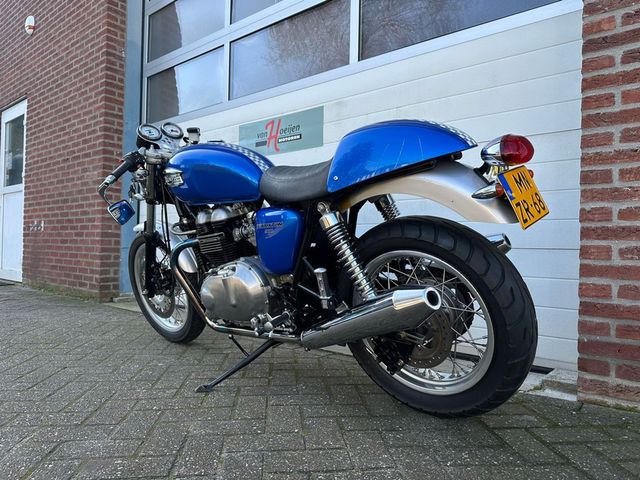 triumph - thruxton-900