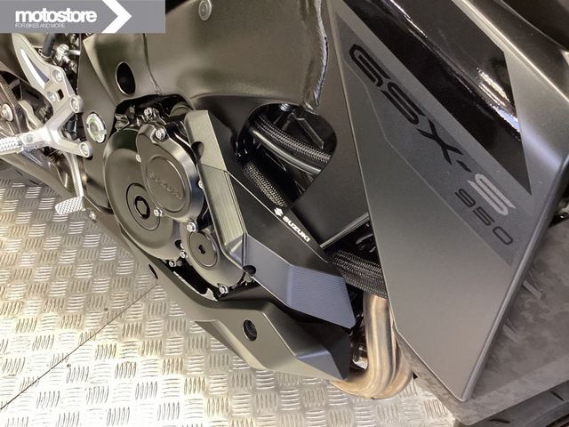 suzuki - gsx-s-950