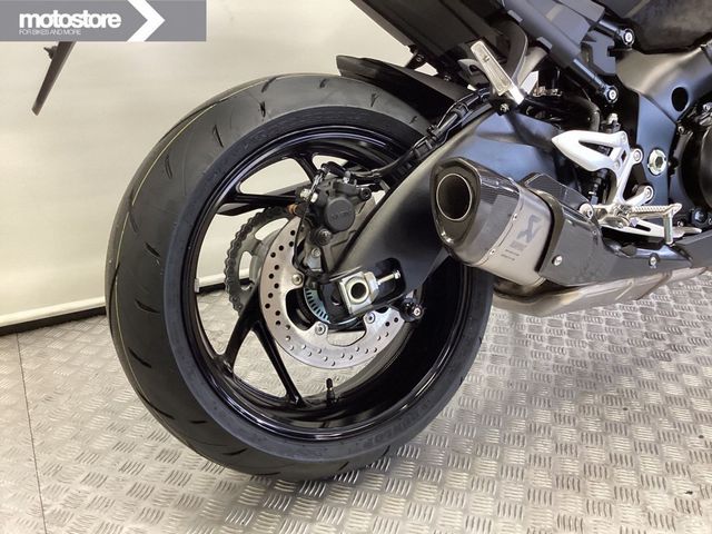 suzuki - gsx-s-950