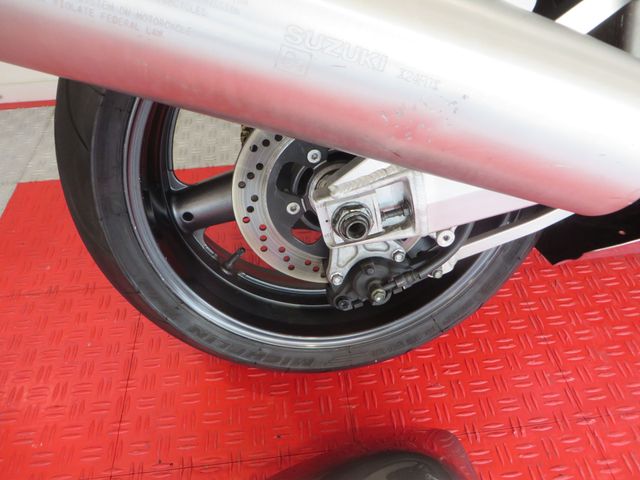 suzuki - gsx-r-1300-hayabusa