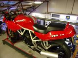 DUCATI 750 SS