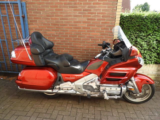 honda - gl-1800-goldwing-abs