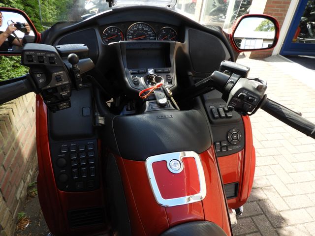 honda - gl-1800-goldwing-abs