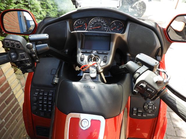 honda - gl-1800-goldwing-abs