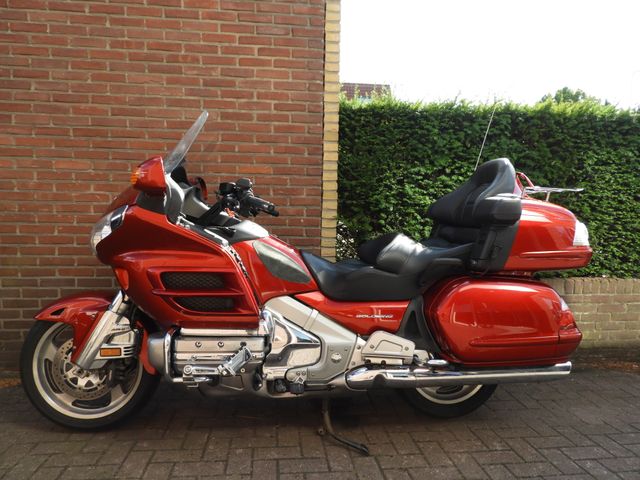 honda - gl-1800-goldwing-abs