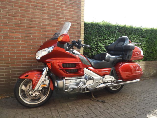 honda - gl-1800-goldwing-abs