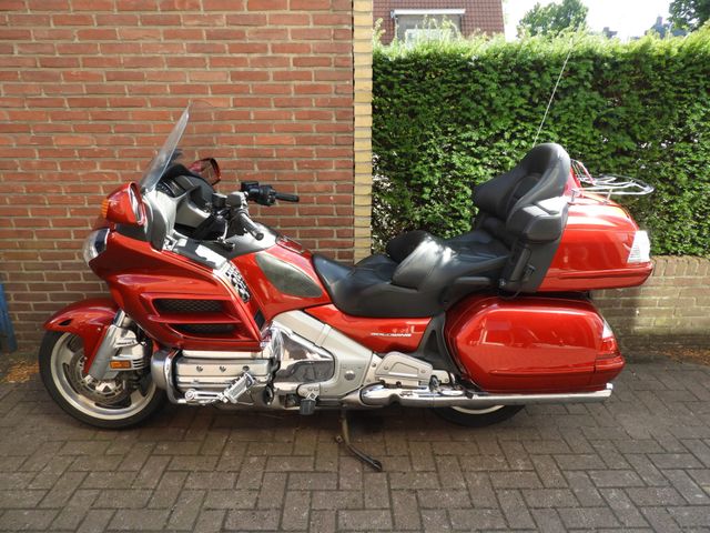 honda - gl-1800-goldwing-abs