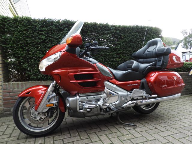 honda - gl-1800-goldwing-abs