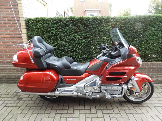 honda - gl-1800-goldwing-abs