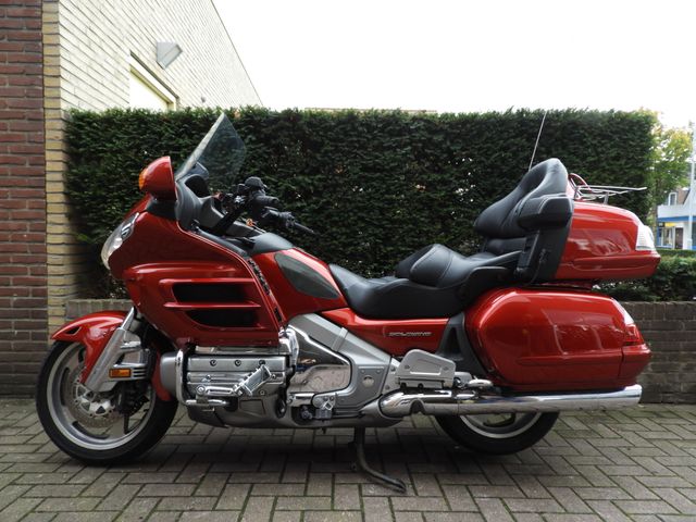 honda - gl-1800-goldwing-abs