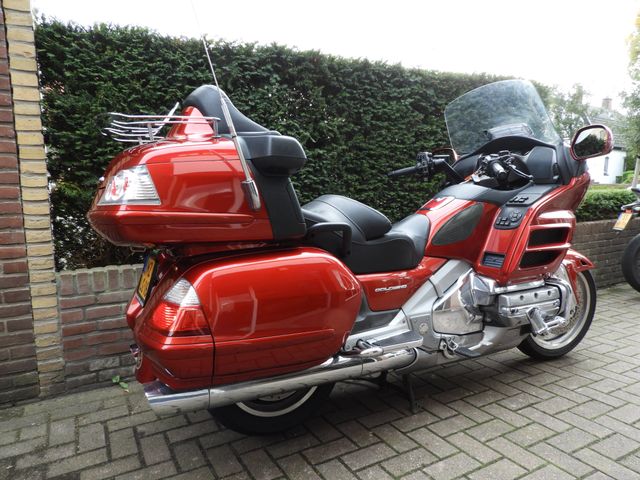 honda - gl-1800-goldwing-abs