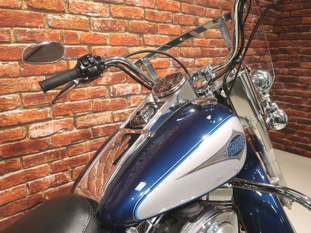 harley-davidson - heritage-softail-classic-flstc