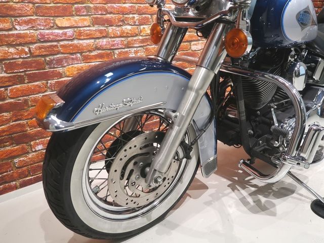 harley-davidson - heritage-softail-classic-flstc