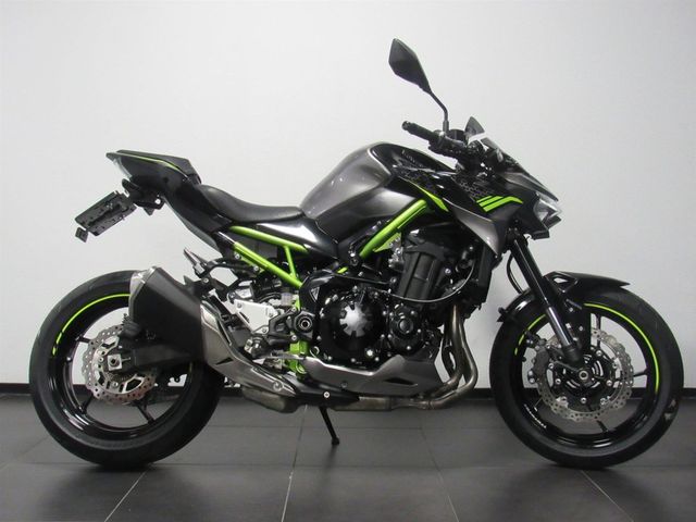kawasaki - z900