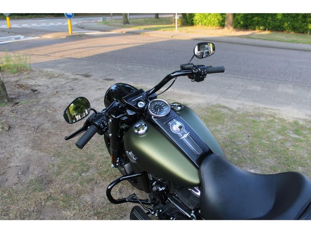 harley-davidson - road-king-flhr