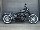HARLEY-DAVIDSON STREET BOB 107