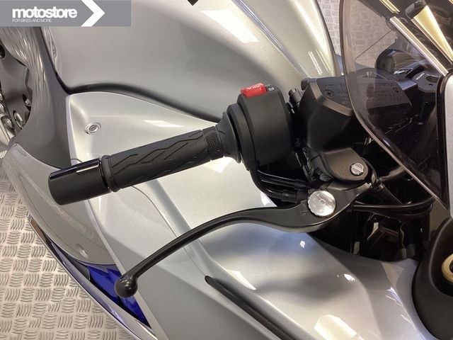 suzuki - gsx-r-1300-hayabusa