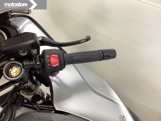 suzuki - gsx-r-1300-hayabusa