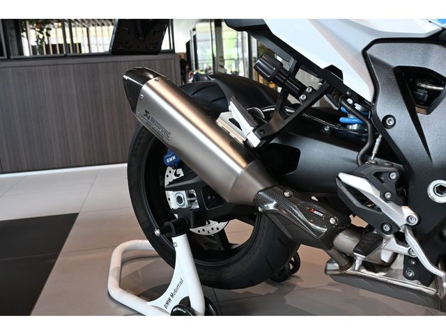 bmw - m-1000-xr