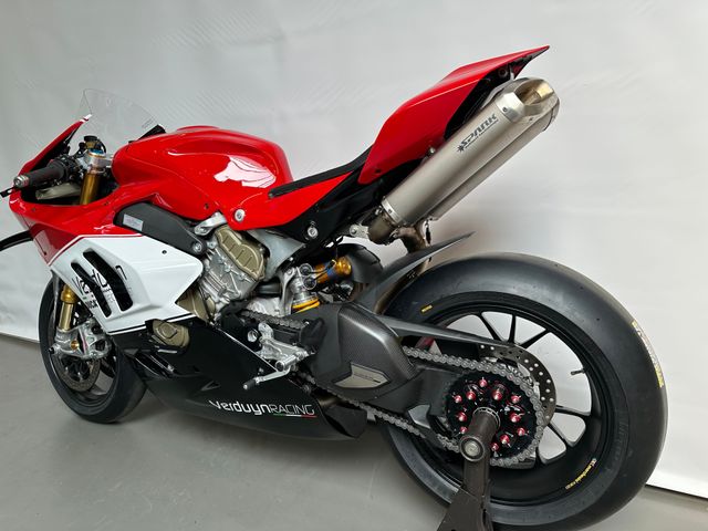 ducati - panigale-v4-s